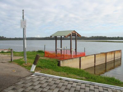 Fish Cleaning Table Nos2Ramp www.laketyersbeach.net.au