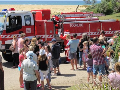 The crowd to see Santa at Lake Tyers Beach