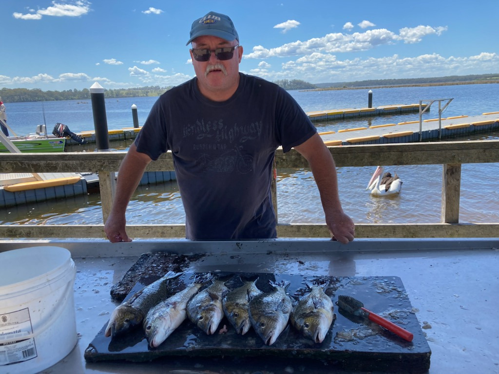 Fishing Tips 2020 Lake Tyers Beach, by No Fuss Guss